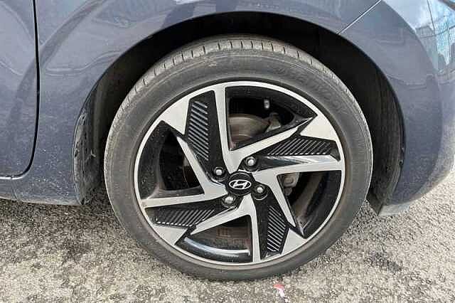 Hyundai i10 1.0 Premium Hatchback 5dr Petrol Auto Euro 6 (s/s) (67 ps)