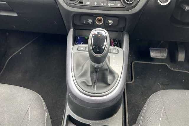 Hyundai i10 1.0 Premium Hatchback 5dr Petrol Auto Euro 6 (s/s) (67 ps)