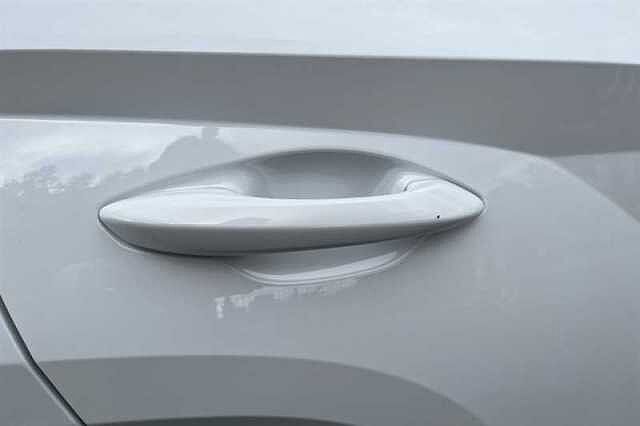 Hyundai TUCSON 1.6 T-GDi MHEV Ultimate SUV 5dr Petrol Hybrid DCT Euro 6 (s/s) (160 ps) White