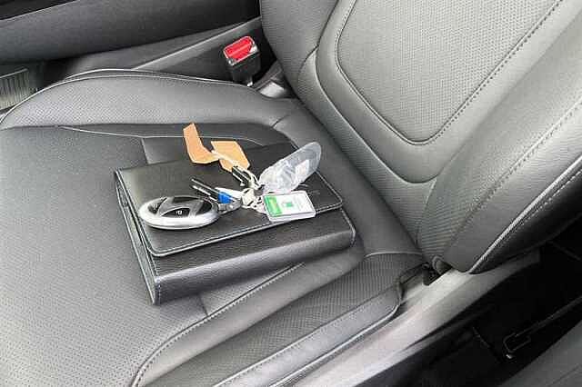 Hyundai TUCSON 1.6 T-GDi MHEV Ultimate SUV 5dr Petrol Hybrid DCT Euro 6 (s/s) (160 ps) White