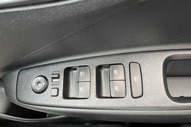 Hyundai i10 1.2 Premium Hatchback 5dr Petrol Auto Euro 6 (s/s) (79 ps)