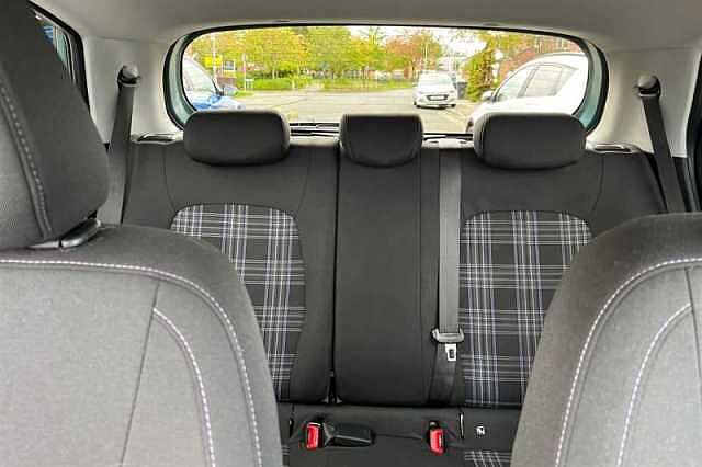 Hyundai i10 1.2 Premium Hatchback 5dr Petrol Auto Euro 6 (s/s) (79 ps)