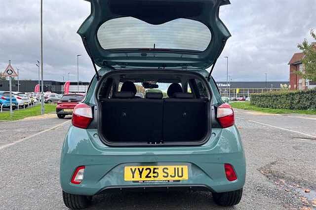 Hyundai i10 1.2 Premium Hatchback 5dr Petrol Auto Euro 6 (s/s) (79 ps)