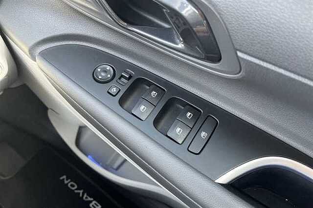 Hyundai BAYON 1.0 T-GDi Ultimate SUV 5dr Petrol DCT Euro 6 (s/s) (100 ps) Blue