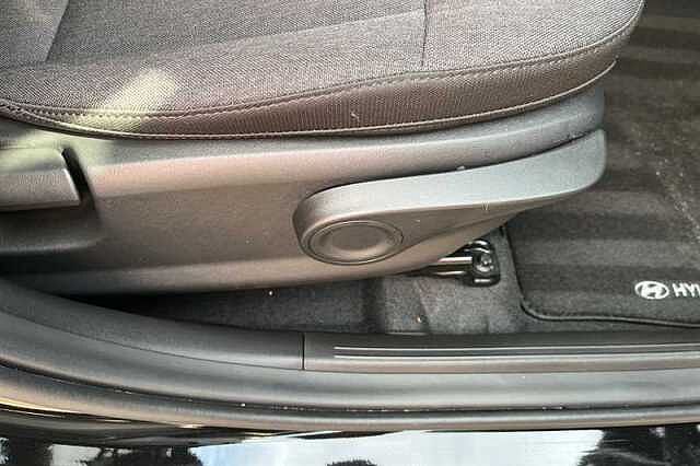 Hyundai INSTER Long Range 49kWh 02 SUV 5dr Electric Auto (115 ps)