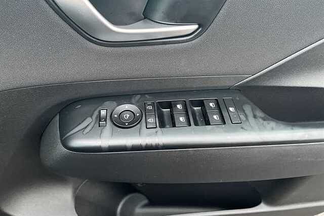 Hyundai KONA 65.4kWh Advance SUV 5dr Electric Auto (218 ps)