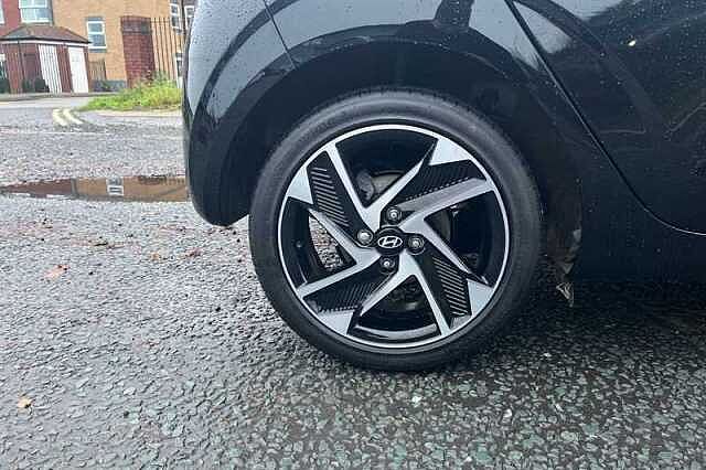 Hyundai i10 1.0 Premium Hatchback 5dr Petrol Auto Euro 6 (s/s) (63 ps)