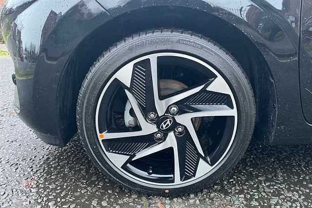 Hyundai i10 1.0 Premium Hatchback 5dr Petrol Auto Euro 6 (s/s) (63 ps)
