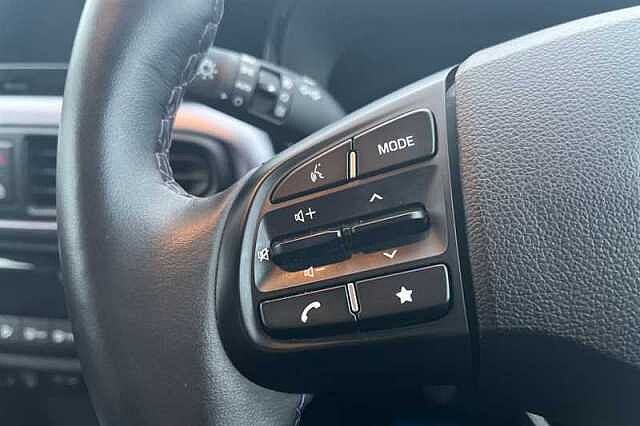 Hyundai i10 1.0 Premium Hatchback 5dr Petrol Auto Euro 6 (s/s) (63 ps)