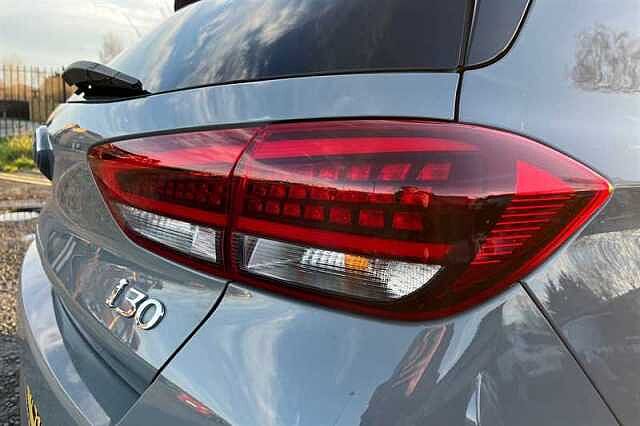 Hyundai i30 1.5 T-GDi MHEV N Line Hatchback 5dr Petrol Hybrid DCT Euro 6 (s/s) (159 ps)