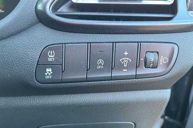 Hyundai i30 1.5 T-GDi MHEV N Line Hatchback 5dr Petrol Hybrid DCT Euro 6 (s/s) (159 ps)