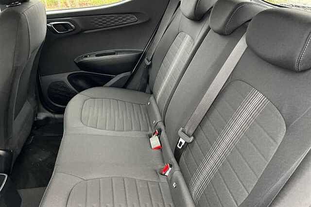 Hyundai i10 1.0 Advance Hatchback 5dr Petrol Auto Euro 6 (s/s) (63 ps)