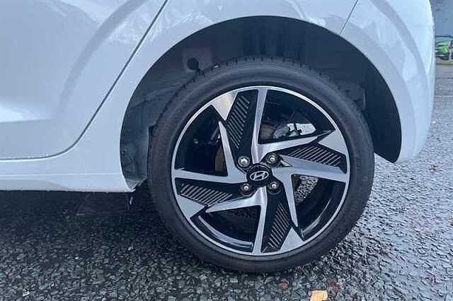 Hyundai i10 1.2 Premium Hatchback 5dr Petrol Auto Euro 6 (s/s) (79 ps)