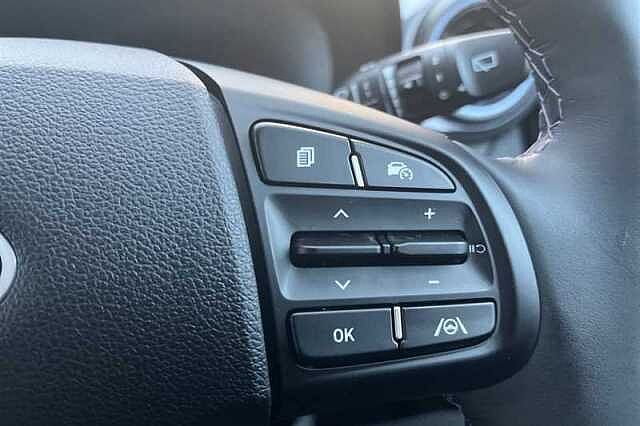 Hyundai i10 1.2 Premium Hatchback 5dr Petrol Auto Euro 6 (s/s) (79 ps)