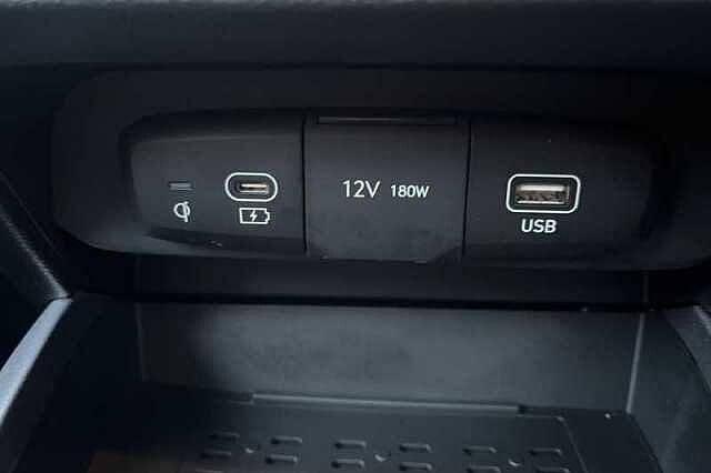 Hyundai i10 1.2 Premium Hatchback 5dr Petrol Auto Euro 6 (s/s) (79 ps)