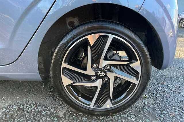 Hyundai i10 1.2 Premium Hatchback 5dr Petrol Auto Euro 6 (s/s) (79 ps)