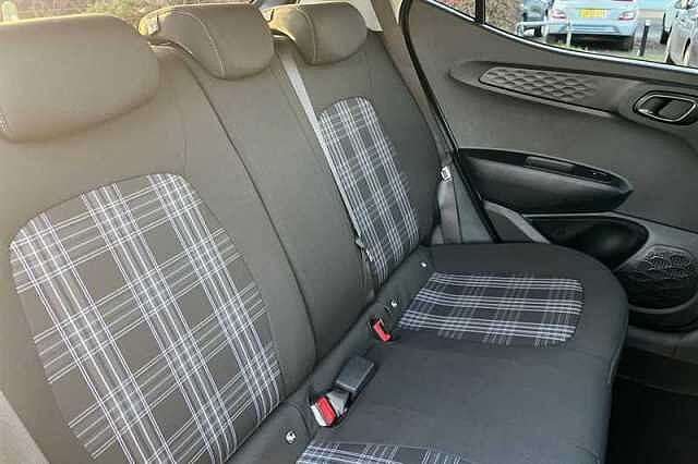 Hyundai i10 1.2 Premium Hatchback 5dr Petrol Auto Euro 6 (s/s) (79 ps)