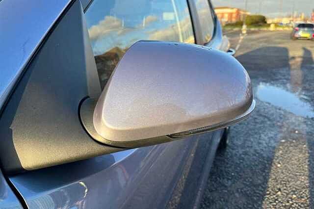 Hyundai i10 1.2 Premium Hatchback 5dr Petrol Auto Euro 6 (s/s) (79 ps)