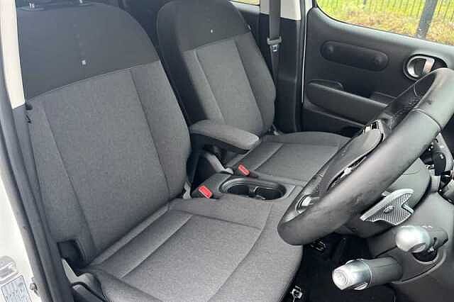 Hyundai INSTER Long Range 49kWh 02 SUV 5dr Electric Auto (115 ps)