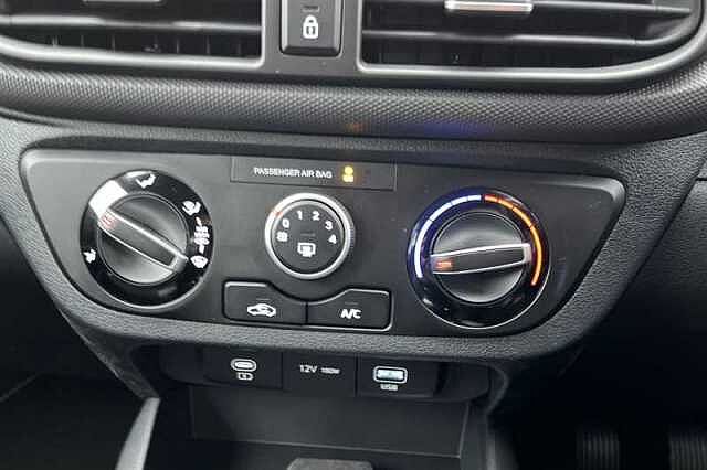 Hyundai I10 I10 1.0 [63] Advance 5dr [Nav] Hatchback Green