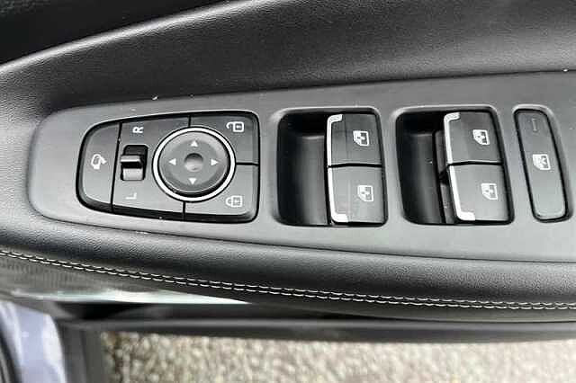 Hyundai SANTA FE 2.2 CRDi Ultimate SUV 5dr Diesel DCT 4WD Euro 6 (s/s) (193 ps)