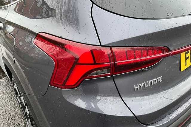 Hyundai SANTA FE 2.2 CRDi Ultimate SUV 5dr Diesel DCT 4WD Euro 6 (s/s) (193 ps)