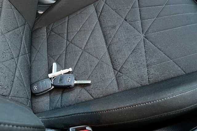 Hyundai BAYON 1.0 T-GDi MHEV Premium SUV 5dr Petrol Hybrid DCT Euro 6 (s/s) (120 ps)