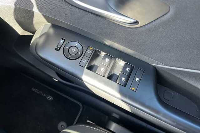 Hyundai KONA 48.4kWh Advance SUV 5dr Electric Auto (156 ps)