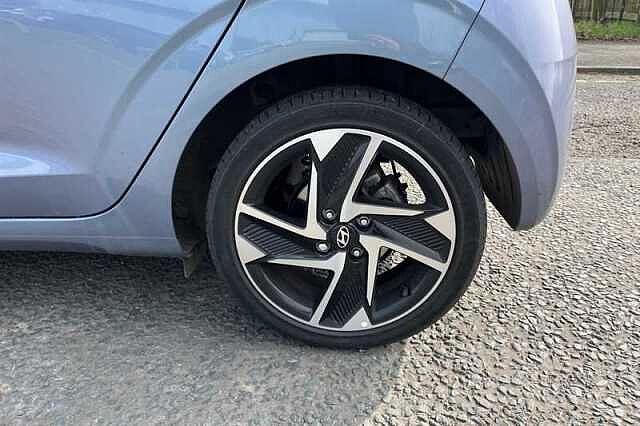 Hyundai i10 1.2 Premium Hatchback 5dr Petrol Auto Euro 6 (s/s) (79 ps)