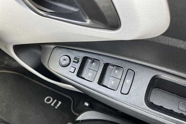 Hyundai i10 1.2 Premium Hatchback 5dr Petrol Auto Euro 6 (s/s) (79 ps)