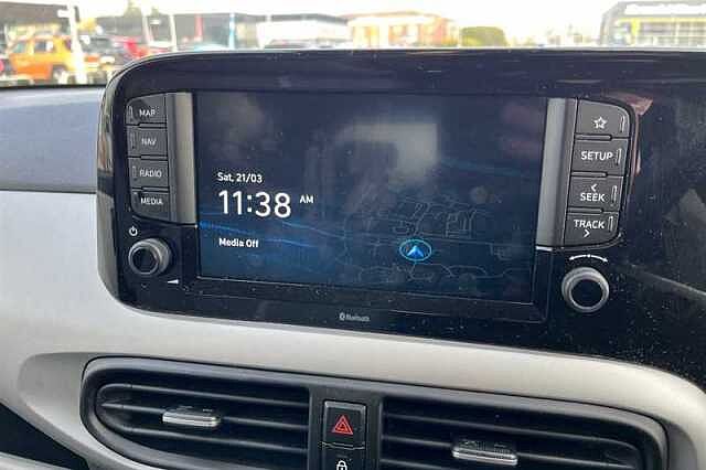 Hyundai i10 1.2 Premium Hatchback 5dr Petrol Auto Euro 6 (s/s) (79 ps)