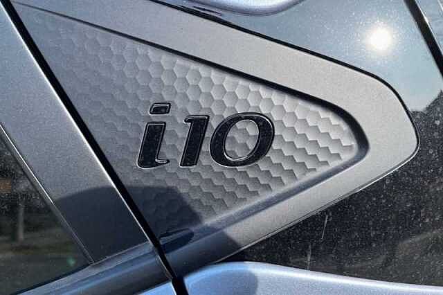 Hyundai i10 1.2 Premium Hatchback 5dr Petrol Auto Euro 6 (s/s) (79 ps)