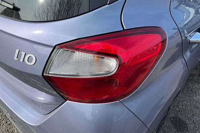 Hyundai i10 1.2 Premium Hatchback 5dr Petrol Auto Euro 6 (s/s) (79 ps)