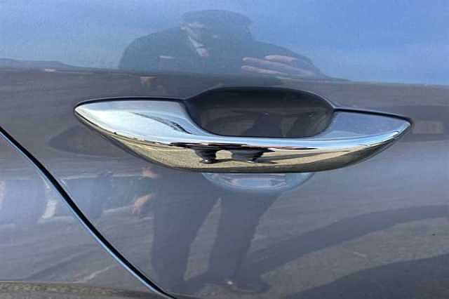 Hyundai i10 1.2 Premium Hatchback 5dr Petrol Auto Euro 6 (s/s) (79 ps)