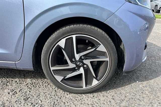 Hyundai i10 1.2 Premium Hatchback 5dr Petrol Auto Euro 6 (s/s) (79 ps)