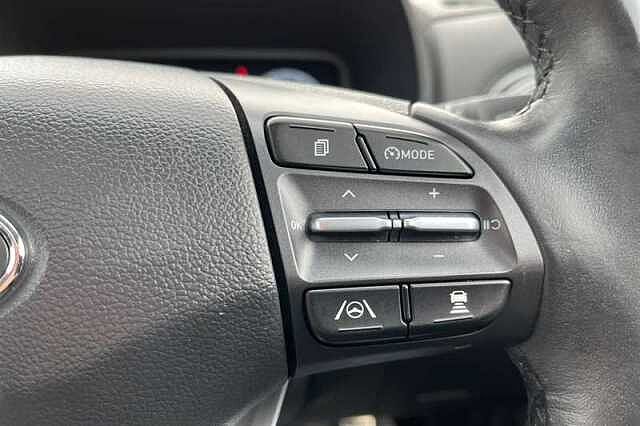 Hyundai KONA 64kWh Ultimate SUV 5dr Electric Auto (10.5kW Charger) (204 ps)