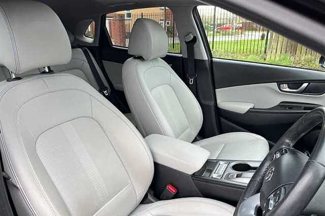 Hyundai KONA 64kWh Ultimate SUV 5dr Electric Auto (10.5kW Charger) (204 ps)