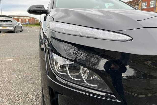 Hyundai KONA 64kWh Ultimate SUV 5dr Electric Auto (10.5kW Charger) (204 ps)