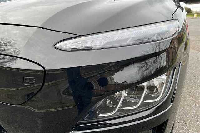 Hyundai KONA 64kWh Ultimate SUV 5dr Electric Auto (10.5kW Charger) (204 ps)