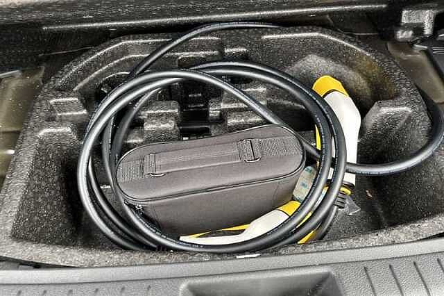 Hyundai KONA 64kWh Ultimate SUV 5dr Electric Auto (10.5kW Charger) (204 ps)