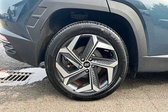 Hyundai TUCSON 1.6 h T-GDi 13.8kWh Premium SUV 5dr Petrol Plug-in Hybrid Auto 4WD Euro 6 (s/s)