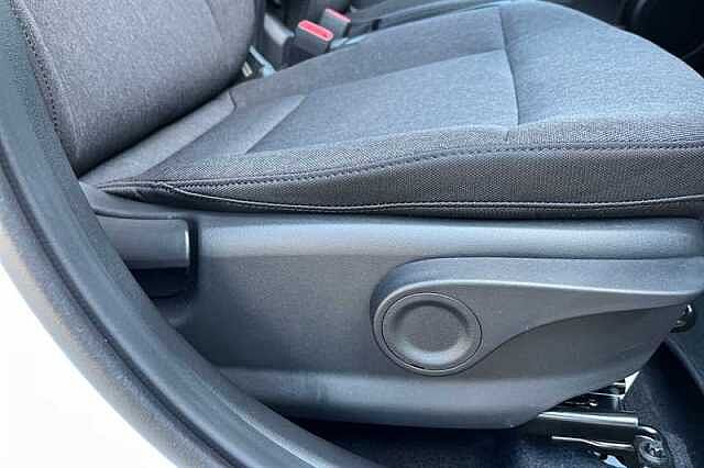 Hyundai INSTER Long Range 49kWh 02 SUV 5dr Electric Auto (115 ps)