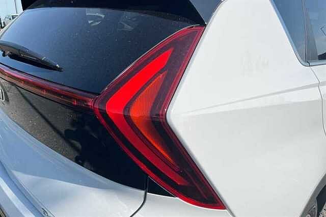 Hyundai BAYON 1.0 T-GDi Tech Line SUV 5dr Petrol DCT Euro 6 (s/s) (90 ps) White