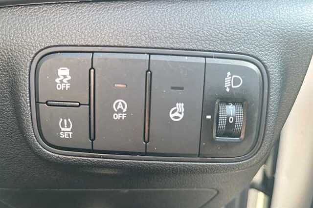Hyundai BAYON 1.0 T-GDi Tech Line SUV 5dr Petrol DCT Euro 6 (s/s) (90 ps) White