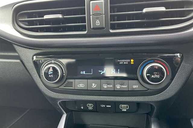 Hyundai I10 1.2 Premium Hatchback 5dr Petrol Auto Euro 6 (s/s) (79 ps)