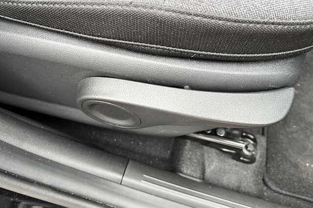 Hyundai INSTER Long Range 49kWh 02 SUV 5dr Electric Auto (115 ps)
