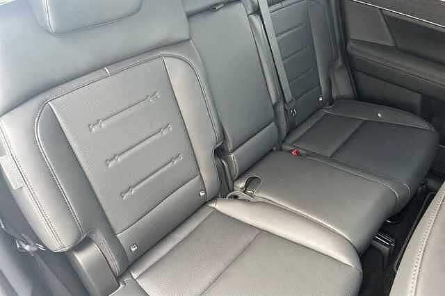 Hyundai SANTA FE 1.6 T-GDi 13.8kWh Premium SUV 5dr Petrol Plug-in Hybrid Auto 4WD Euro 6 (s/s) (7 Green
