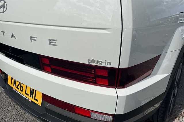 Hyundai SANTA FE 1.6 T-GDi 13.8kWh Premium SUV 5dr Petrol Plug-in Hybrid Auto 4WD Euro 6 (s/s) (7 Green